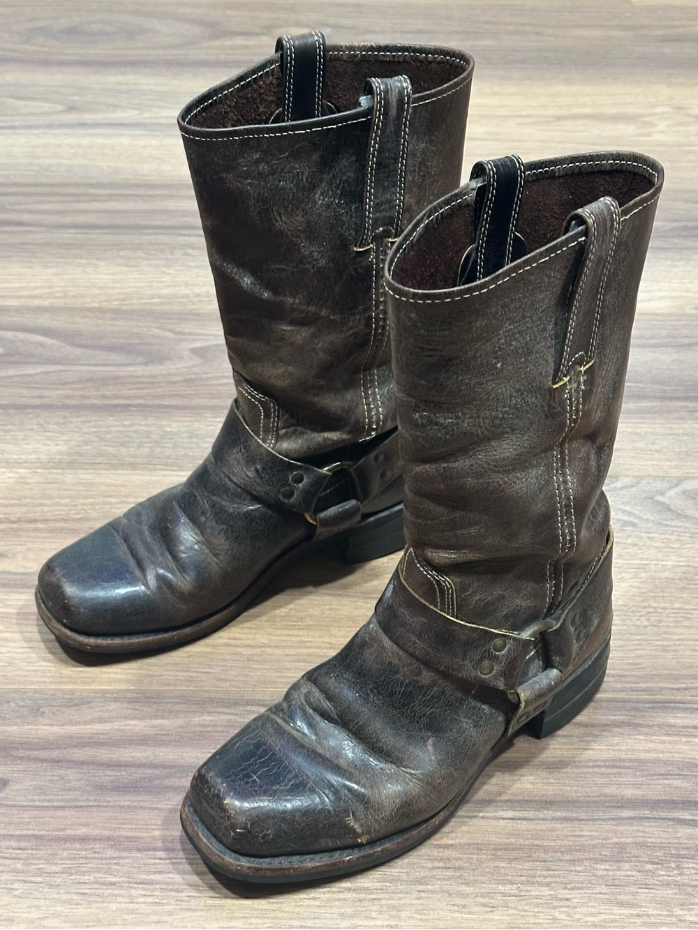Frye Harness Biker Boots Distressed Square Toe Moto in Brown Size 9